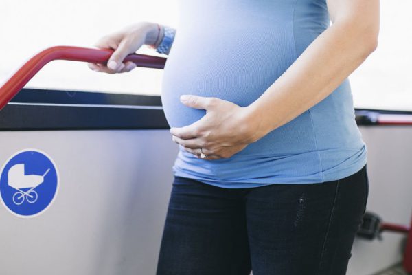 История про водителя автобуса, который своим поступком заставил беременную женщину поверить в человеческое благородство