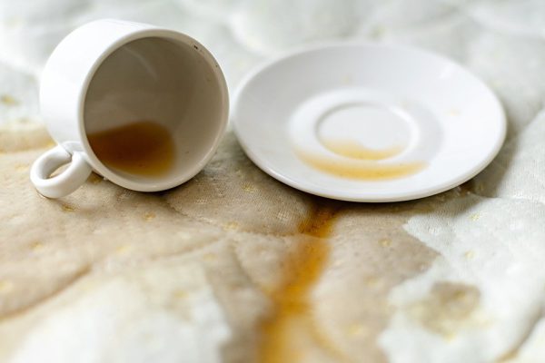 Нужно ли подавать супруге завтрак в постель, если она просит