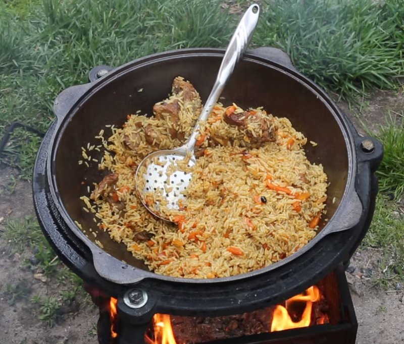 Плов в казане на костре из свинины пошаговый рецепт по узбекски с фото