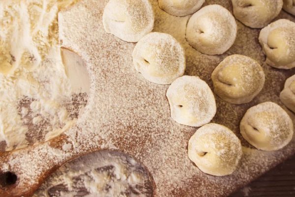 Как правильно поддержать хозяйку во время кулинарного провала, чтобы не обидеть