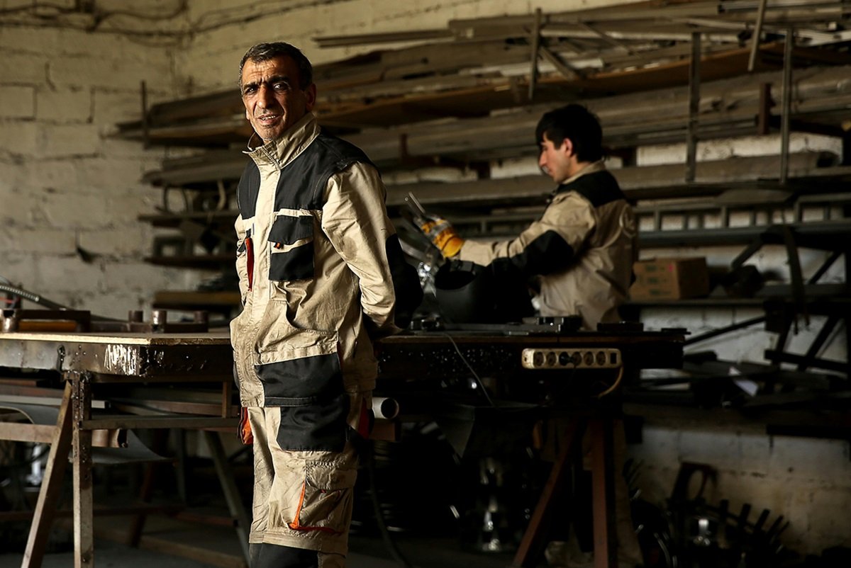 день мигранта история