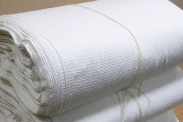 Мама притащила десять метров вафельного полотна, яростно используем всей семьей