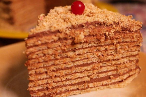 Ностальгический торт «Вафельное наслаждение», за кусочек которого придется сражаться с гостями