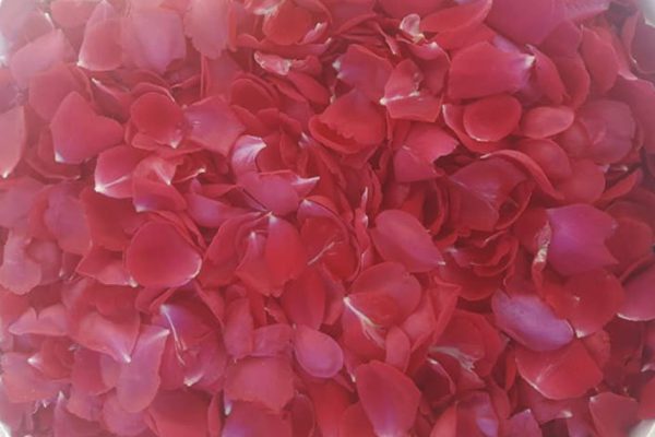 Тетя из Ливадии готовит из лепестков роз невероятную вкуснотищу