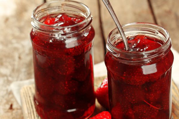 Как сварить варенье с целыми ягодами клубники