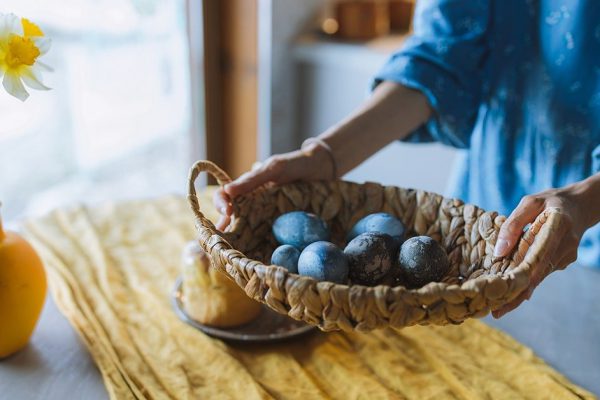 В пасхальные дни нельзя предаваться унынию, грустить и злиться, чтобы не привлечь несчастья в дом
