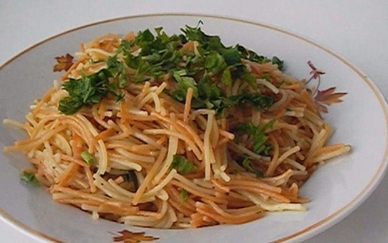 вермишель на сковороде с мясом