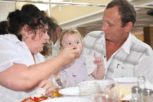 Если я отказываюсь от еды в доме у свекрови, может дойти до крика и истерики