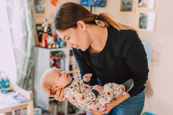 Контролирую все покупки беременной жены, уже накупила гору ненужного хлама для новорожденного