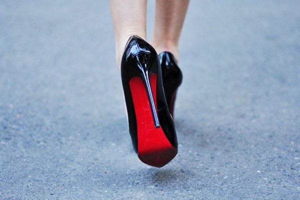 Известный психолог Михаил Лабковский: «А вот в булочную на лабутенах наши женщины продолжают ходить».