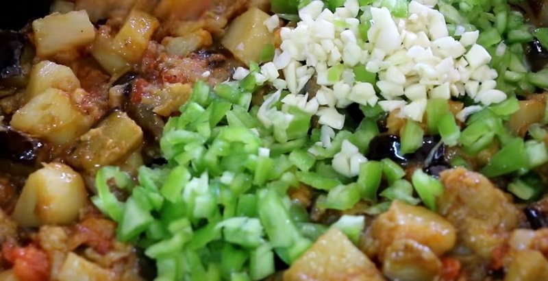 как готовить чыхыртму с баклажанами и помидорами