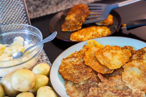 Закадычная подруга из Беларуси весь отпуск угощала колдунами, по-другому драники не готовлю