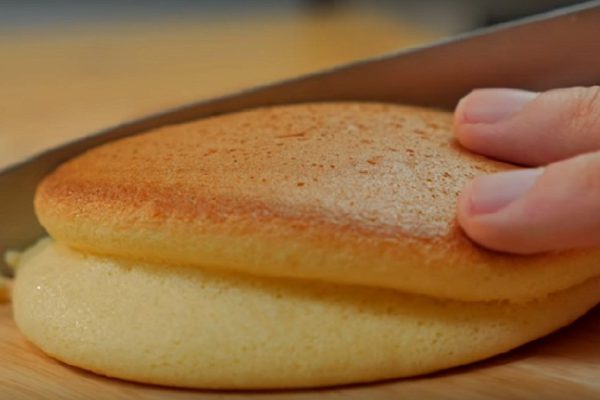 Ты больше не захочешь готовить оладьи иначе! Золотой рецепт.