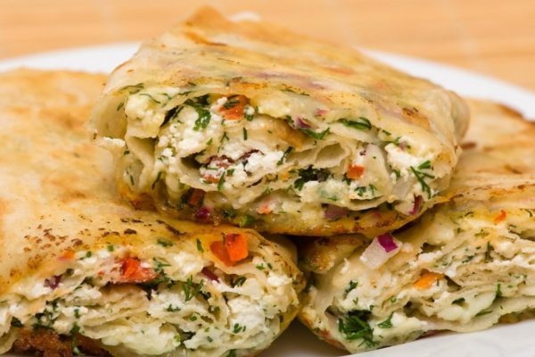 Как приготовить овощной рулет из лаваша