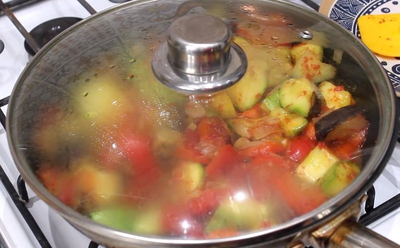 Рецепт овощного рагу Кулинария,Баклажаны,Закуски,Кабачки,Овощи