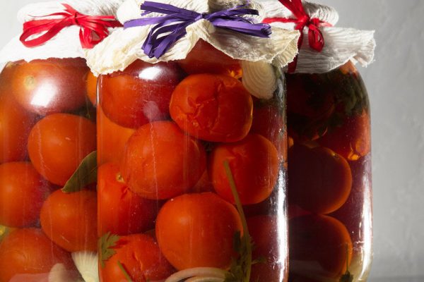 Перестала называть свекровь мамой, когда она попросила плату за закрутки