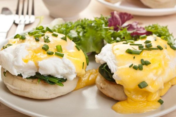 В котором часу стоит начинать завтракать