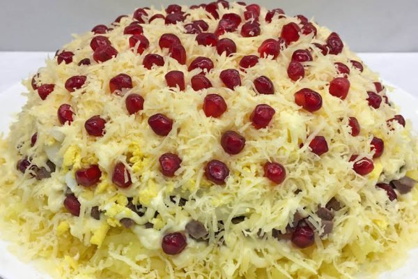 Праздничный салат «Капли страсти», который покорит сердца даже самых требовательных гостей