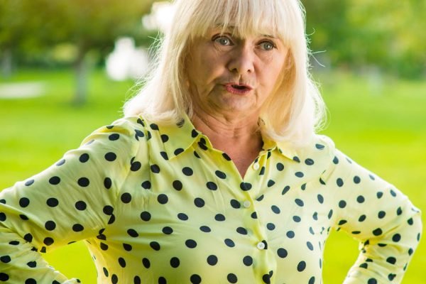 Муж стыдит меня за то, что я не хочу дать маме ключи от нашего дома, но он просто не знает, какой она человек