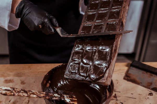 Рецепт шоколадного торта с орехами