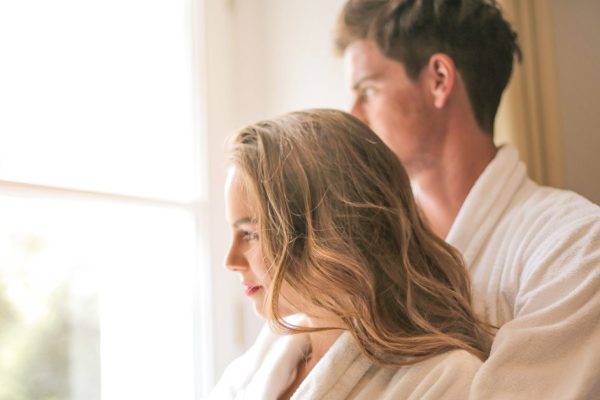 Влюбилась в друга семьи, пухлого неудачника, готова бежать разводиться, но что-то останавливает