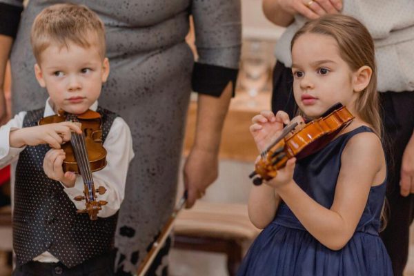 Почему стоит отдать ребенка в музыкальную школу