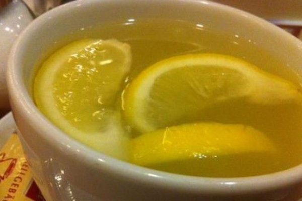 Что будет, если кофе по утрам заменить теплой водой с лимоном