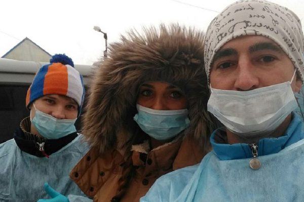 Бессребреник: врач из Челябинска Евгений Косовских каждую неделю помогает бездомным