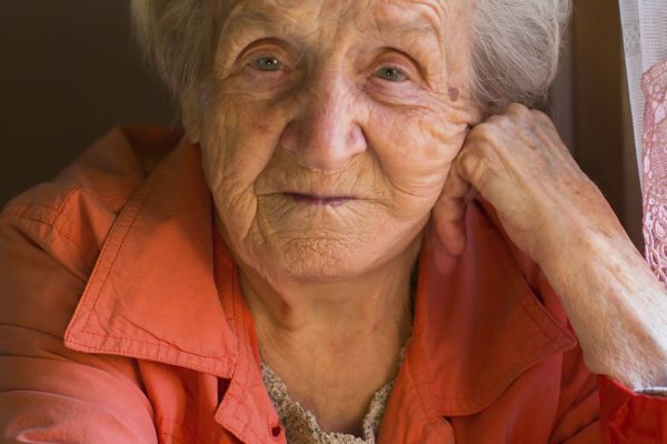 Когда нам было по 40 лет, о старости не думали, выстроили непригодный для жизни на пенсии дом