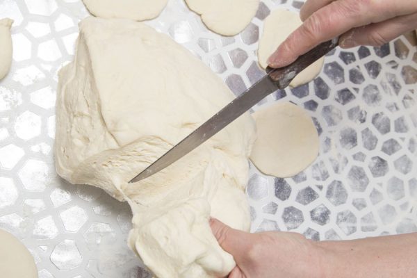 Воздушное тесто, для которого не нужно возиться с опарой, готовлю из него любую выпечку