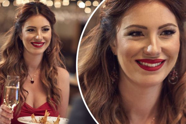 Что предательски выдает возраст женщины, даже если она потеряла паспорт