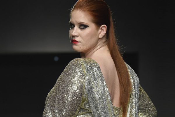 Платья для краль plus size, что спрячут «пузо три арбуза» и добавят роскоши в образ