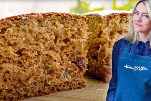 Просто всё смешиваю, медовик на кефире вырастает в духовке сам