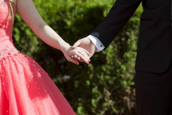 Нужен ли выпускной бал в школе