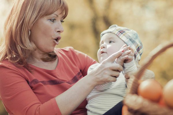 Дочь обвиняет мать в том, что она слишком стара, чтобы рожать в 40 лет второго ребенка
