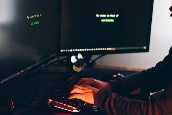 Бессовестный сосед пользовался моим Wi-Fi, я прямо в лоб спросил, как он мог так нагло воровать Интернет