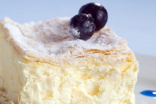 Как приготовить торт с яблоками и сметаной