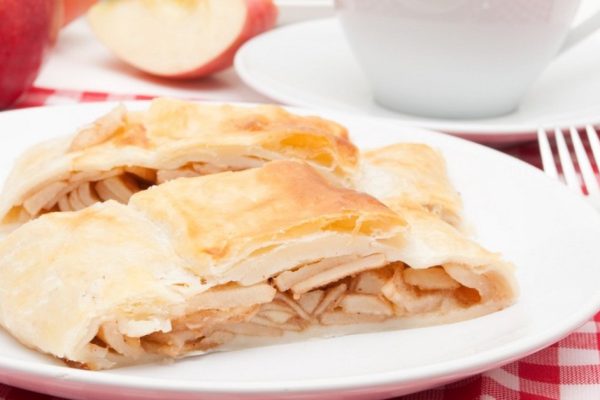 Рецепт яблочного штруделя из лаваша
