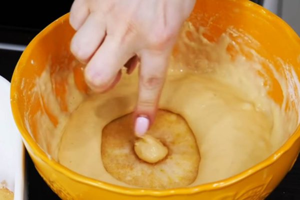 Яблочные пончики, с аппетитом приготовленные Ольгой Матвей