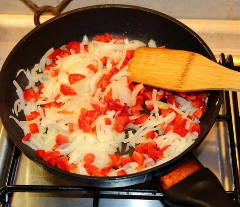 Рецепт приготовления грузинской яичницы Кулинария,Завтраки,Помидоры,Яичница,Яйца