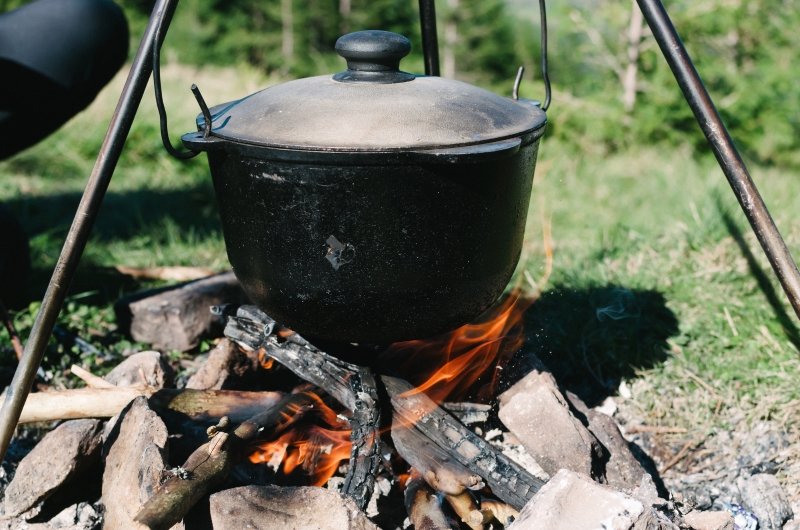 Рецепт яичницы на костре Кулинария,Пикник,Питание,Помидоры,Яйца