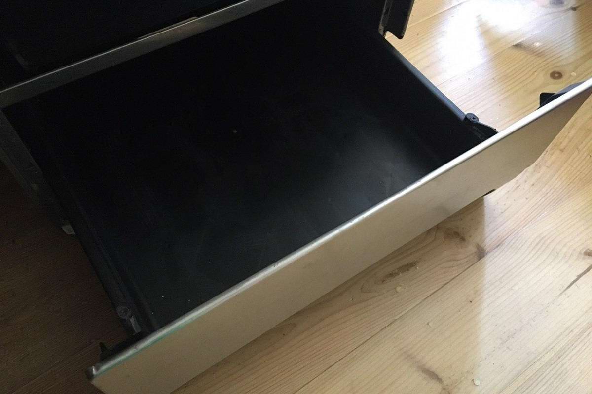 ящик под духовкой