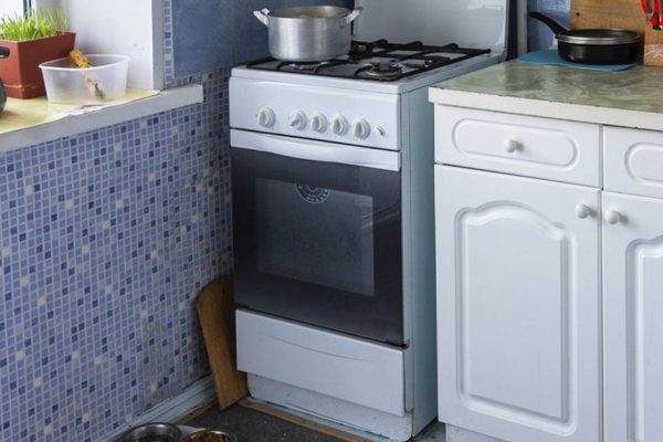 Для чего на самом деле нужен нижний ящик в плите