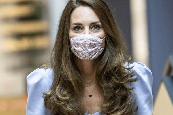 Все мечтают о юбке плиссе, как у Кейт Миддлтон осенью 2022 года