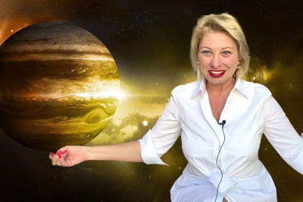 Планета чудес и подарков судьбы меняет знак 26 мая, Анжела Перл рассказала, на что это повлияет