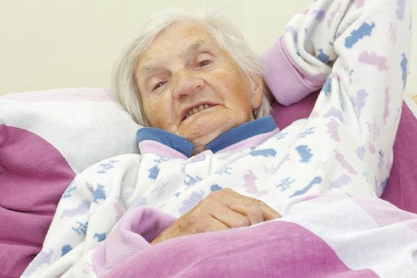 Никогда не думала, что дочки оставят меня одну в непростой ситуации, но теперь вижу, как ошибалась