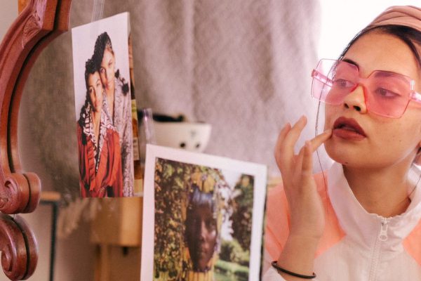 Дочь толстосума отвергла ухаживания юноши, что был по уши в кредитах, но спустя 3 года горько пожалела об этом