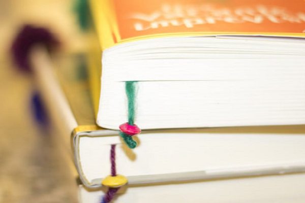 С такими оригинальными закладками для учебников малыш точно полюбит читать!