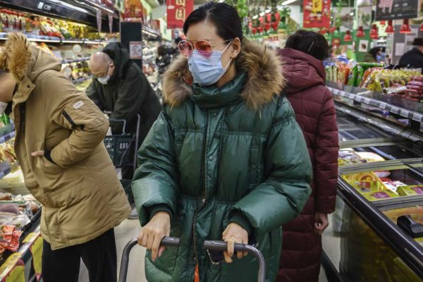 Китайская домохозяйка получила круглую сумму при разводе, ведь хорошо убирала и готовила