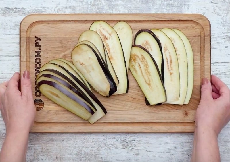 закуска из баклажанов с чесноком и сыром